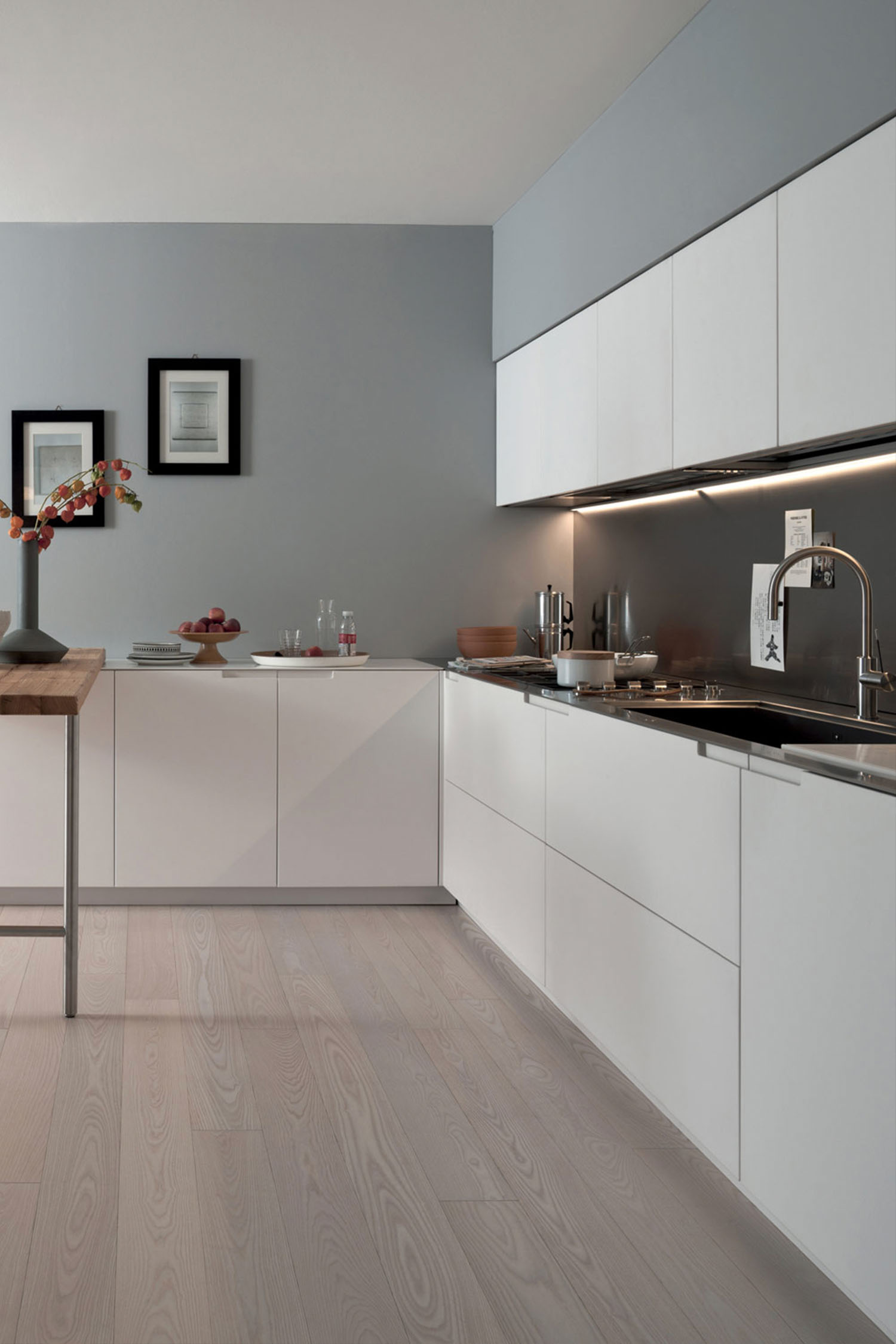 Luxury kitchens in Wimbledon, London. Kitchen design by Krieder studio UK